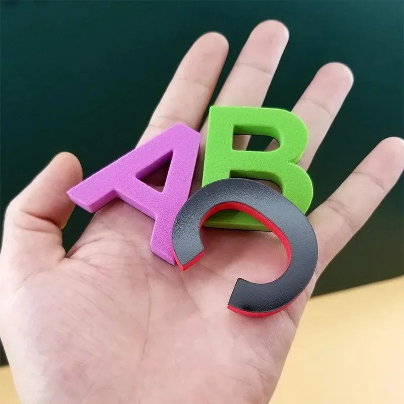 Conjunto Educacional de Brinquedo com Letras e Números Magnéticos – Alfabeto ABC 123, Ímãs de Geladeira em Plástico, Aprendizado Pré-escolar, Letras Maiúsculas, Minúsculas e Matemática